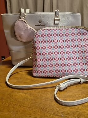 Nanette Lepore Gillian 3-piece tote bag set. Tote, Crossbody, and Coin Purse